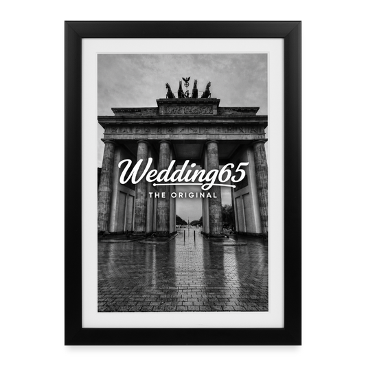 B/W Wedding65 Gerahmtes Poster (27 × 37 cm) - Schwarz