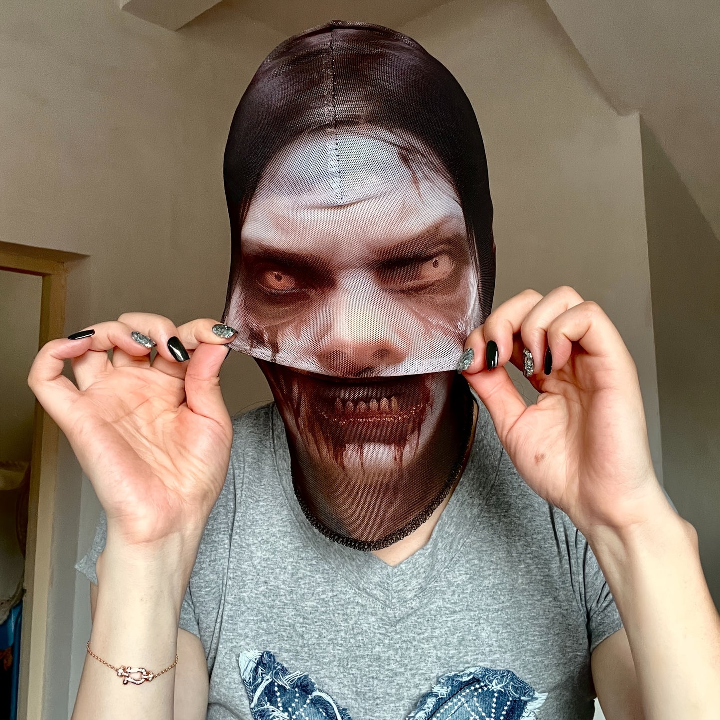 "Blutrot bis zur Explosion! - Maschinenwaschbare